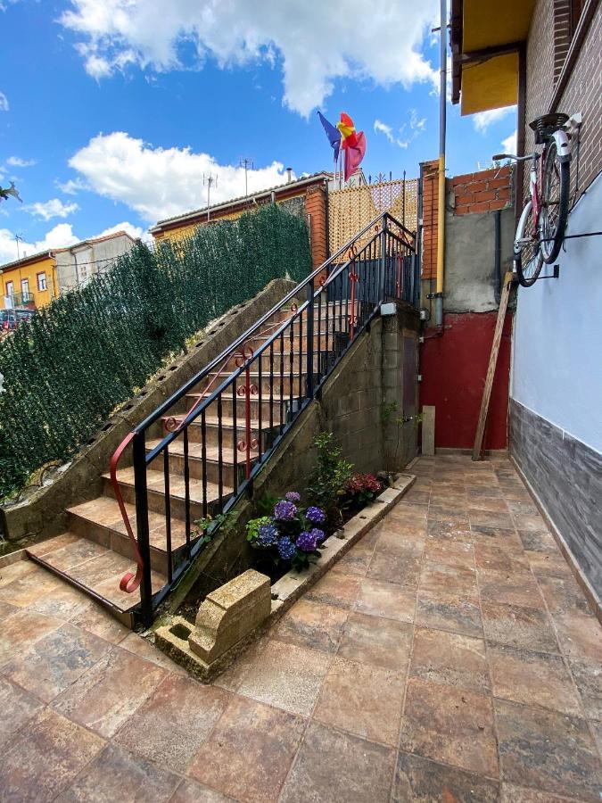 Casa Julian Villa Cistierna Exterior photo